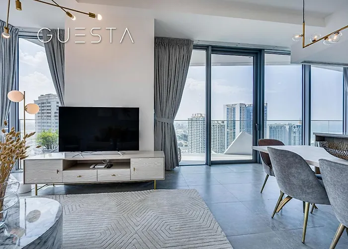 Stella Maris Tower, Dubai Marina Apartment, United Arab Emirates