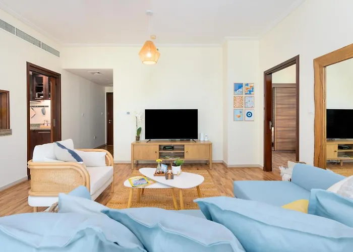 Boutique Apartment Sea Views - Dubai Marina