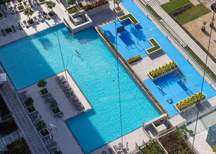 Burj Khalifa View, High Floor, Dubai Mall Access, Gym, Infinity-Pool, Playground, Bbq, Family Friendly