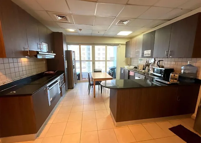 Private Room In Co-Living Apartment Dubai Marina