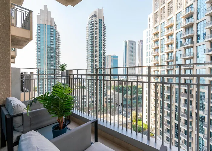 Burj Khalifa Views / 5 Min Walk From Dubai Mall / Dubai Opera / Upgraded / Designer Choice / 8 People / The Best Location