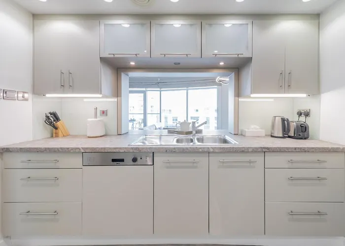شقة Boutique Living - Burj Views - Renovated دبي, الإمارات العربية المتحدة