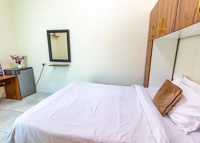 Comfortable Private Rooms In Compound Housing Dubaï
