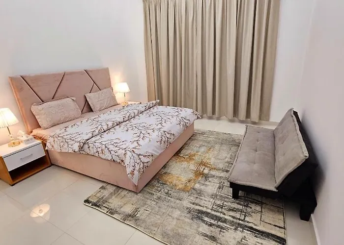 Deluxe Villa Rooms Near Airport
