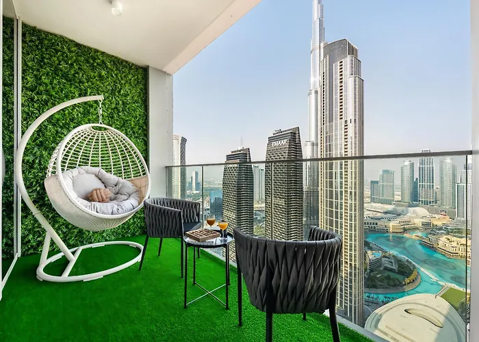 Skyline Serenity Holiday Home I Burj Khalifa Bliss I 4 Bedroom s I Burj Khalifa & Fountain Views I Free Gym, Pool, Parking And Wifi