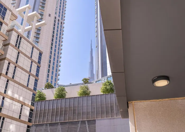 Dunya Tower Luxury And 2 Min Walk To Dubai Mall And Burj Khalifa In Heart Of Downtown