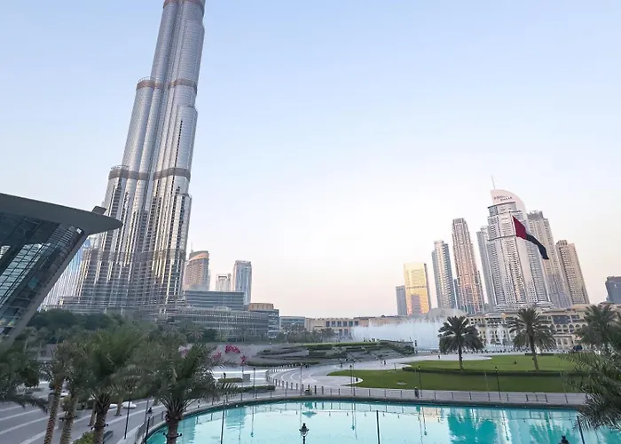 Skyline Serenity Holiday Home I Grandeur 2 Bedroom s I Burj Khalifa & Fountain Views I Free Parking, Gym, Pool & Wi-Fi