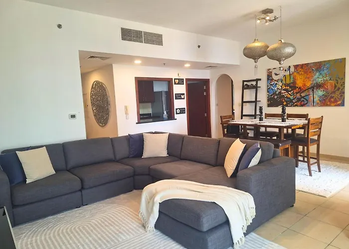 Tratoli Jbr Shared Hostel With Sea View