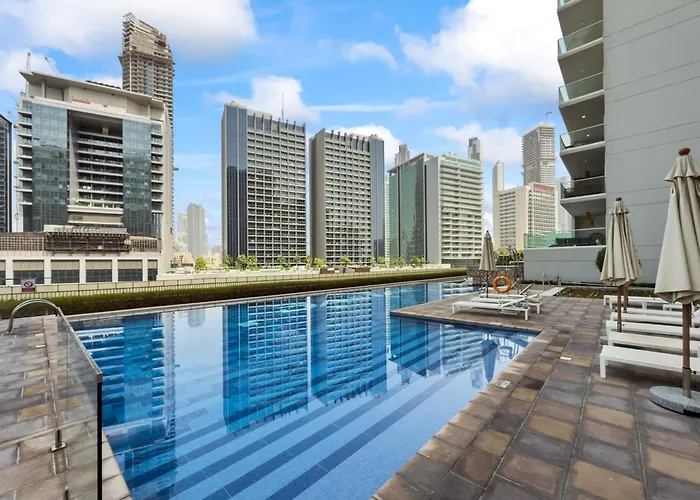 Burj Khalifa And Canal Views - Luxury Apartments For Rent In Dubai Business Bay, United Arab Emirates