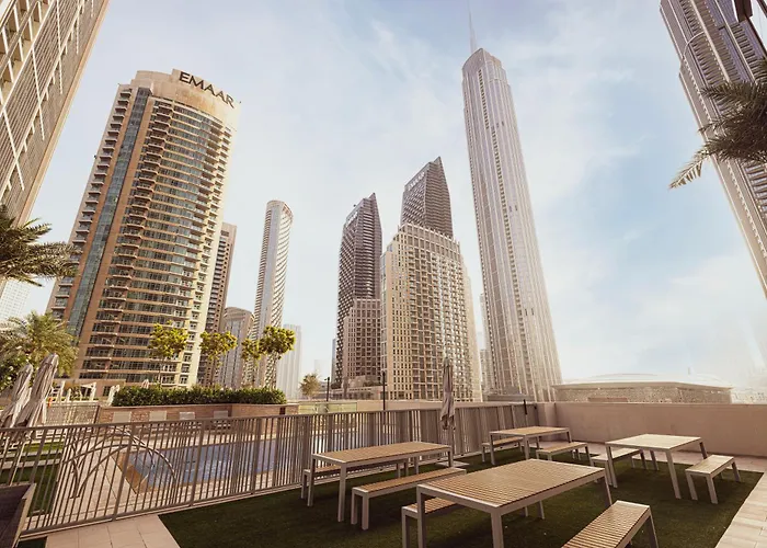 Luxury 4-Bed Escape In Downtown Dubai That Sleeps 9
