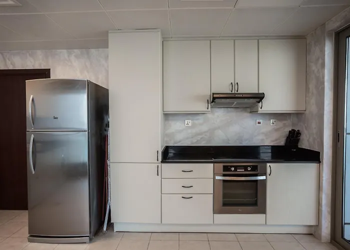 Veer Apartments - 82Nd Floor Princess Tower - Palm View
