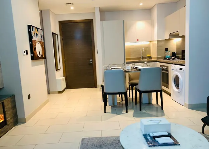 Stay By Latinem Luxury 2Br Holiday Home Cv B2513 Near Burj Khalifa