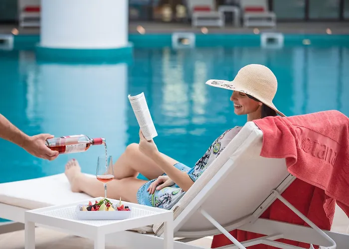 فندق Al Jaddaf Rotana دبي, الإمارات العربية المتحدة