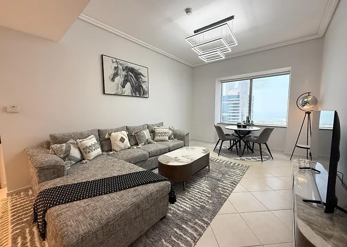 Trinity Holiday Homes - Sheikh Zayed Road Right Next To Financial Center Metro Station Exit 1