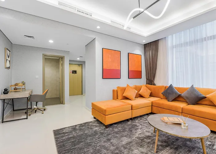 Luxury s With Rooftop Pool In Paramount Hotel Midtown By Aurora
