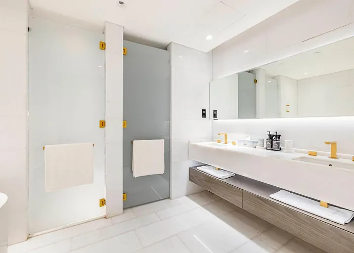 Five Palm Residence - Elegant Homes