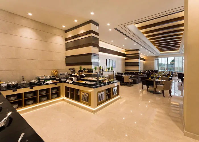 Golden Tulip Media Hotel