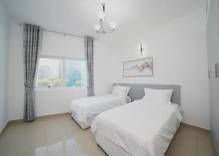 Spacious Modernized 2 Bedroom Apartments By Taskeen Holiday Homes