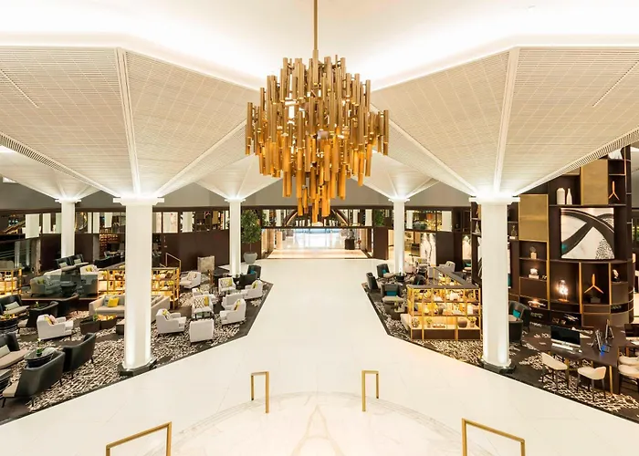 Le Meridien Dubai Hotel & Conference Centre