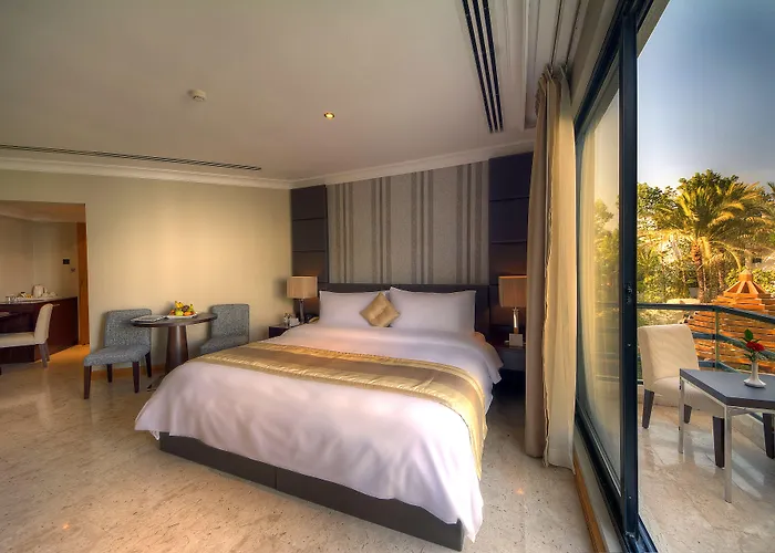 Dubai Marine Beach Resort & Spa